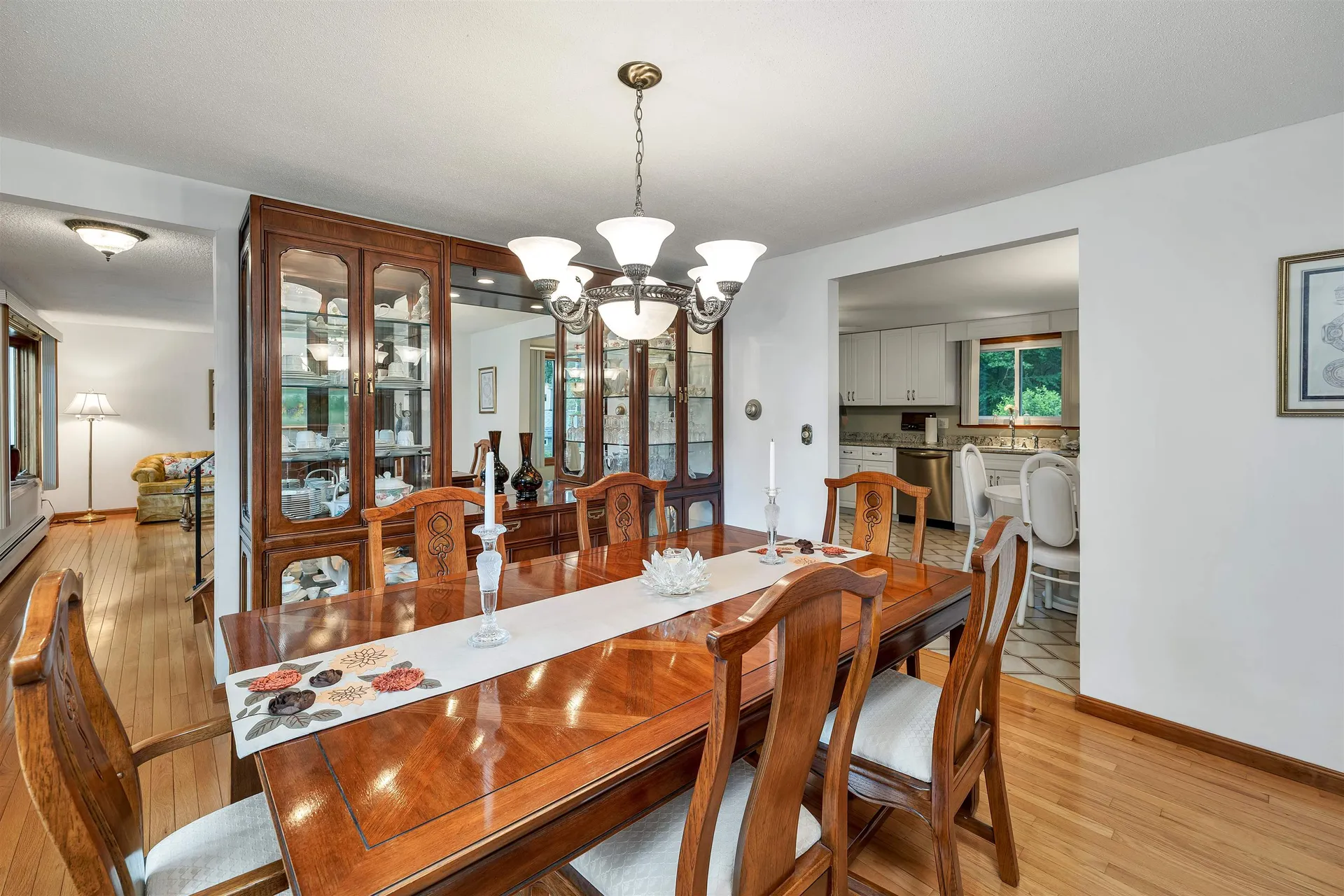 4 Lance Avenue Londonderry NH 03053