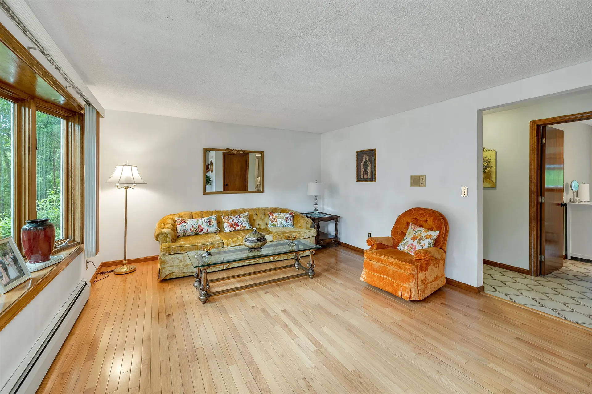 4 Lance Avenue Londonderry NH 03053