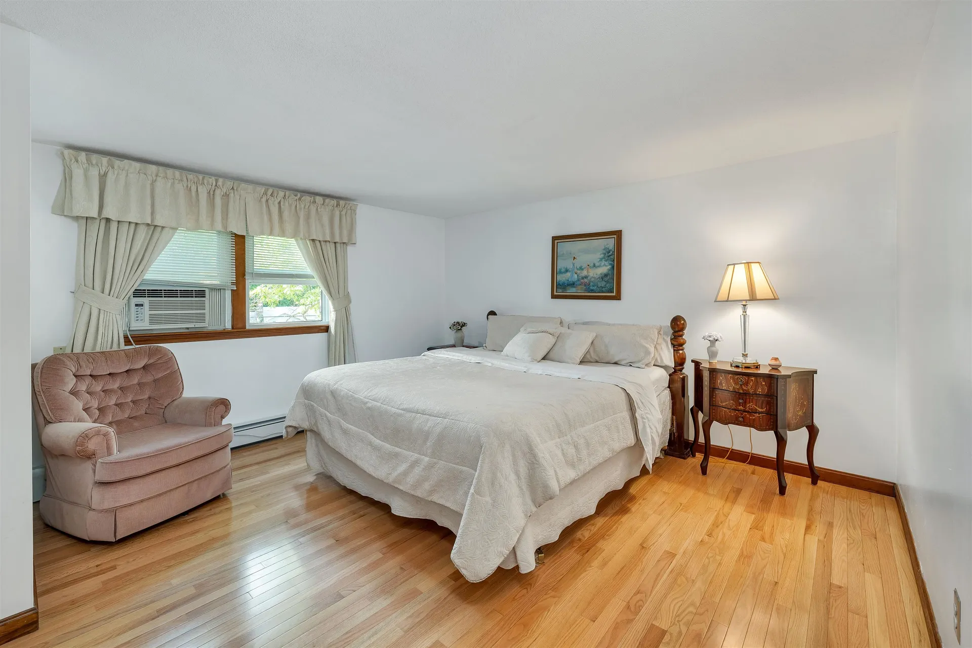 4 Lance Avenue Londonderry NH 03053