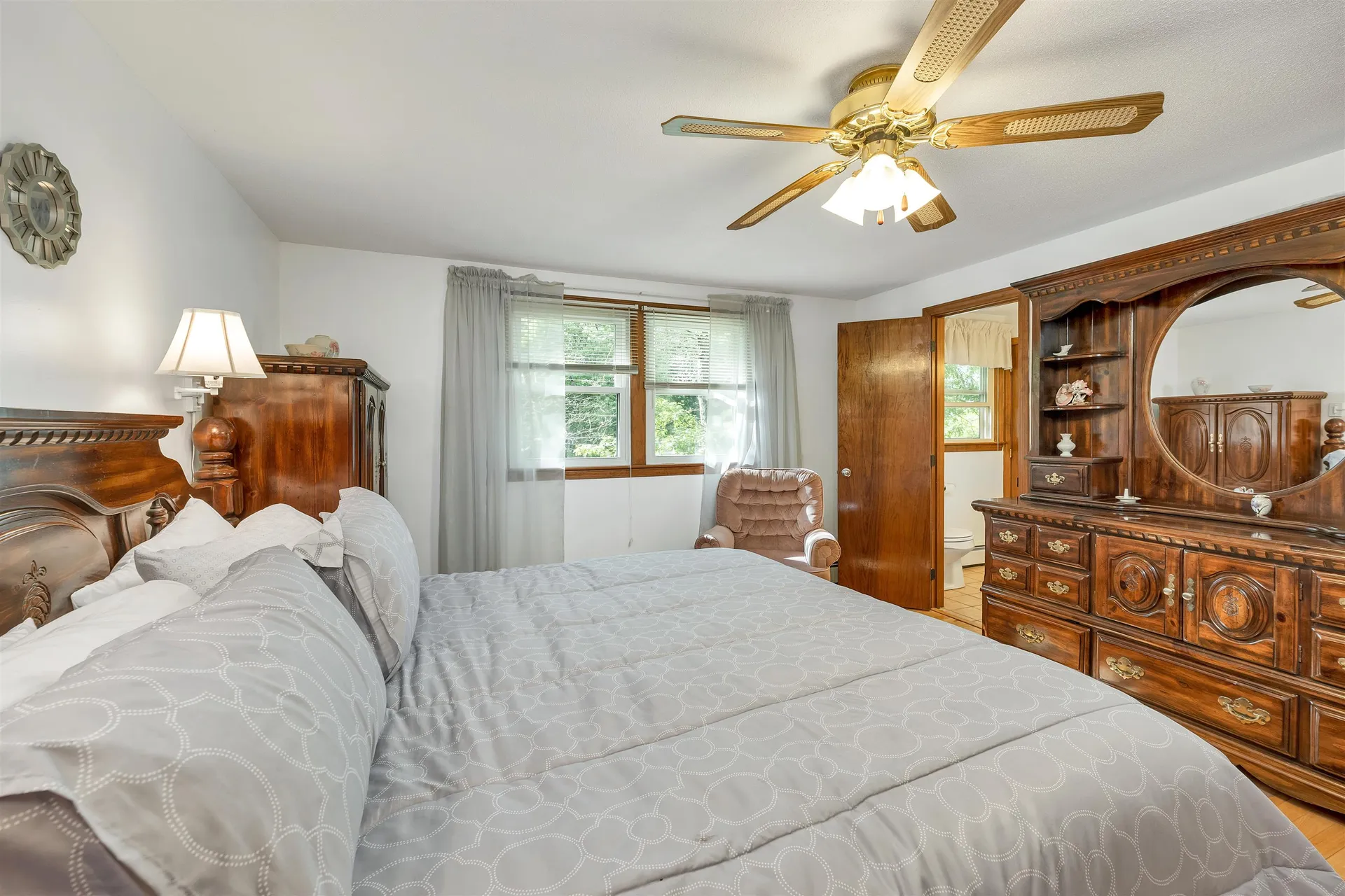 4 Lance Avenue Londonderry NH 03053