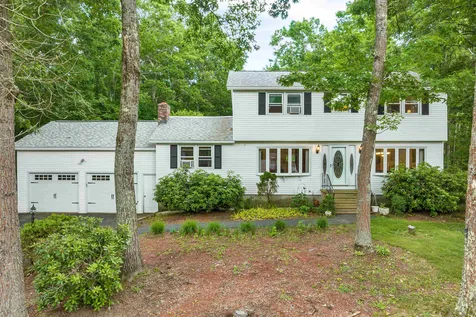 4 Lance Avenue Londonderry NH 03053