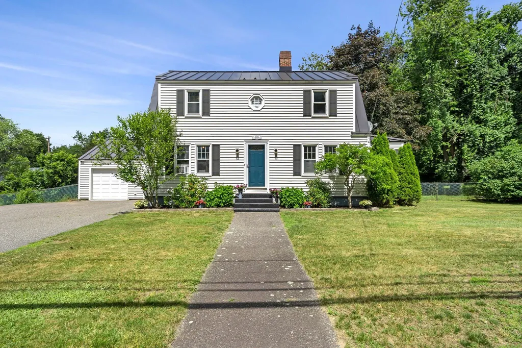 179 Sherburne Road Portsmouth NH 03801