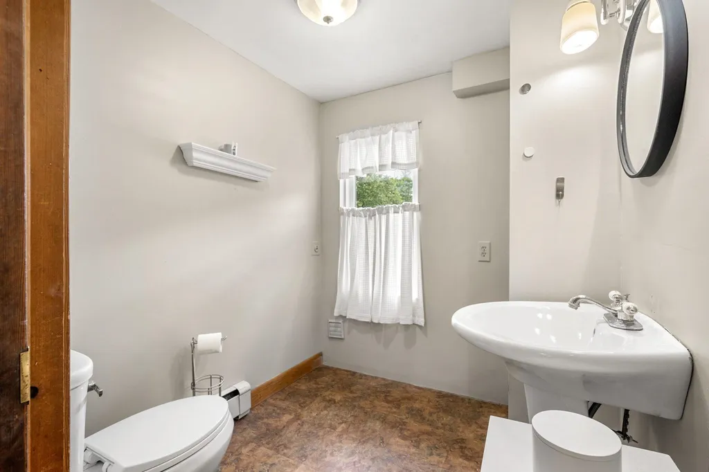 179 Sherburne Road Portsmouth NH 03801