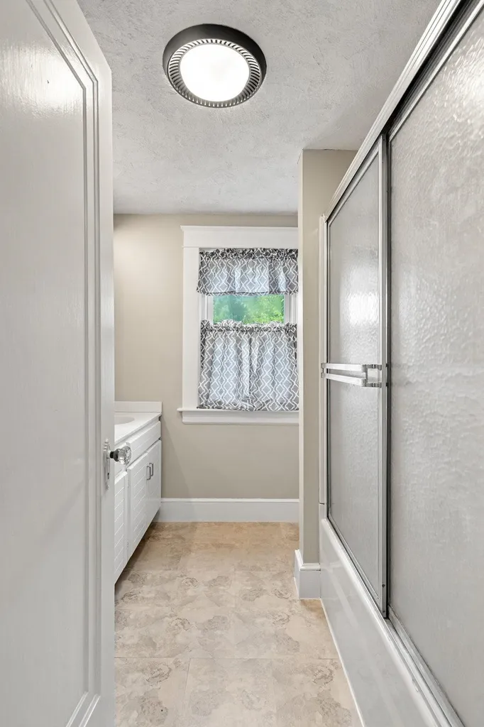 179 Sherburne Road Portsmouth NH 03801