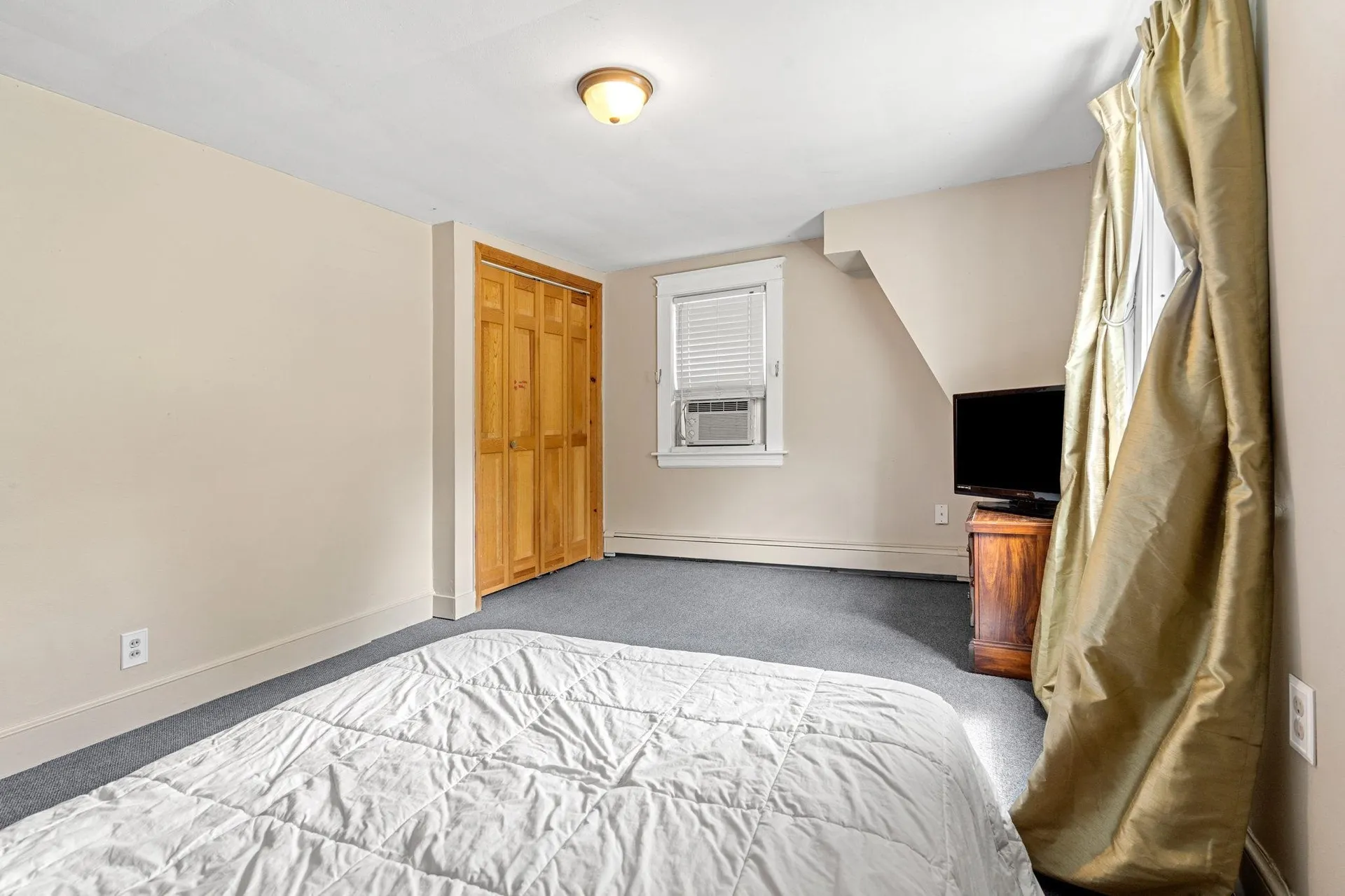 179 Sherburne Road Portsmouth NH 03801