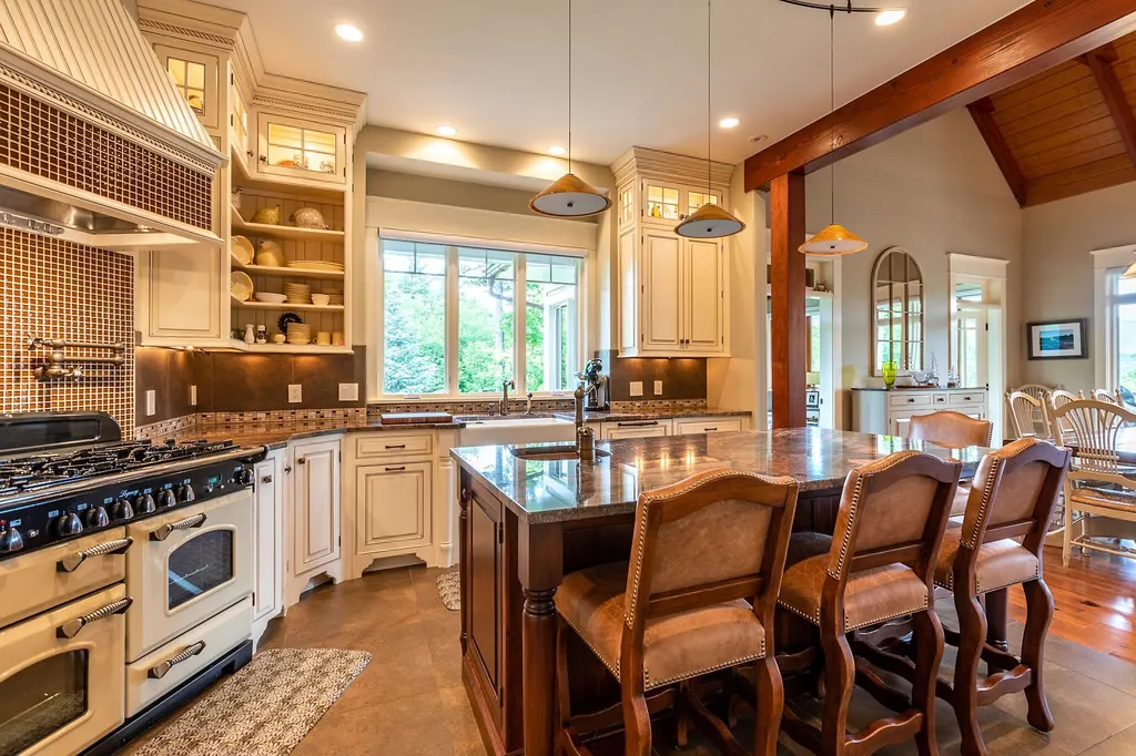 500-520 Partridge Hill Manchester VT 05255