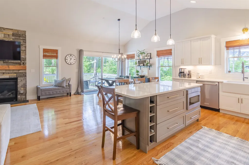 1 Catalpa Road Salem NH 03079