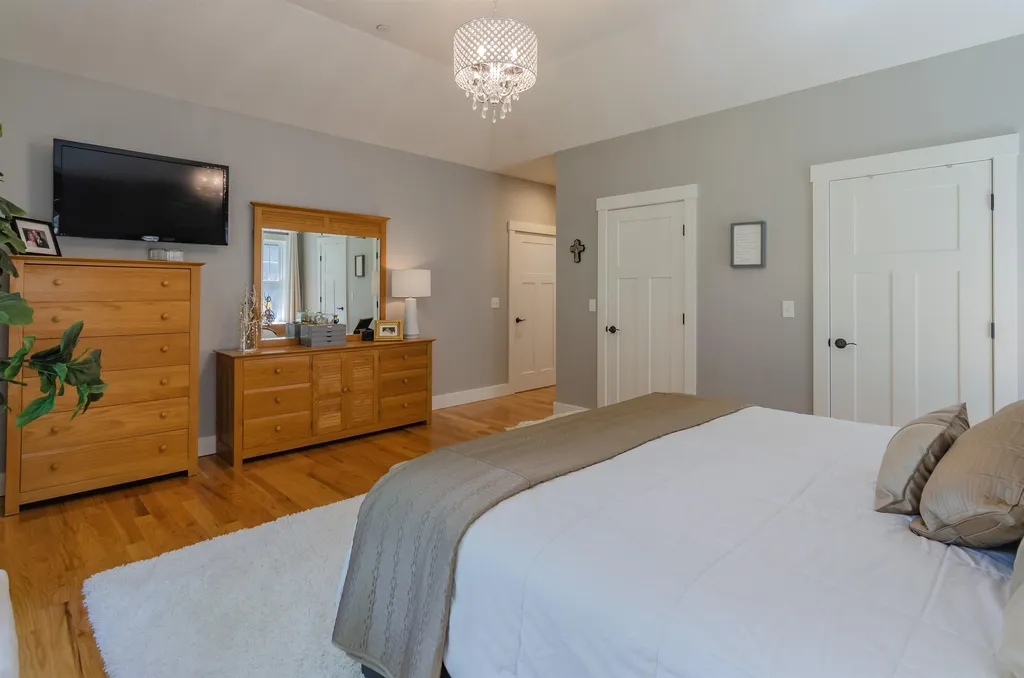 1 Catalpa Road Salem NH 03079