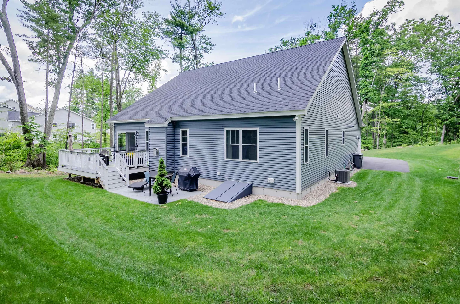 1 Catalpa Road Salem NH 03079
