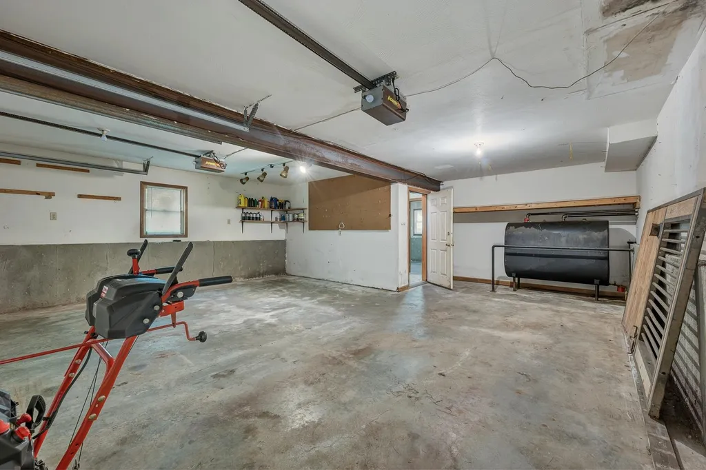16 Cross Lane Gilford NH 03249