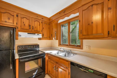 16 Cross Lane Gilford NH 03249