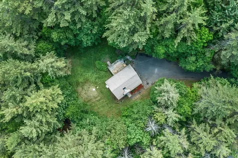 16 Cross Lane Gilford NH 03249