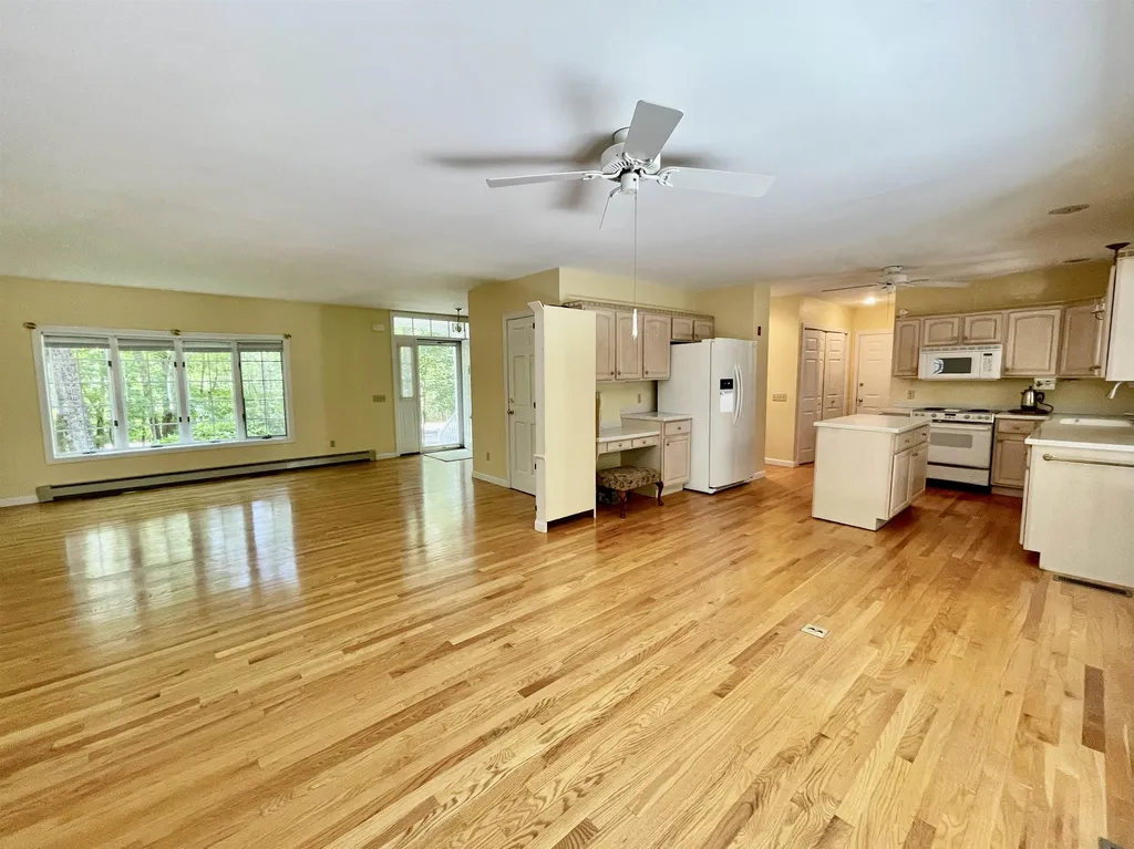 27 Hemlock Court Newfields NH 03856