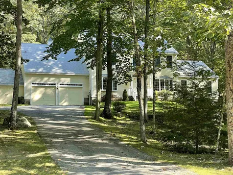 27 Hemlock Court Newfields NH 03856