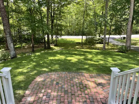 27 Hemlock Court Newfields NH 03856