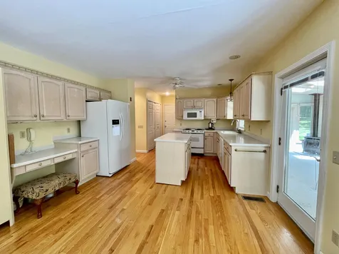 27 Hemlock Court Newfields NH 03856