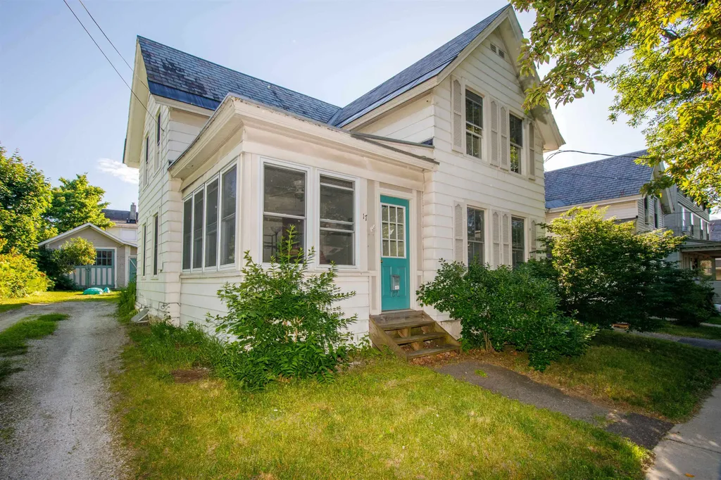 17 Crombie Street Burlington VT 05401