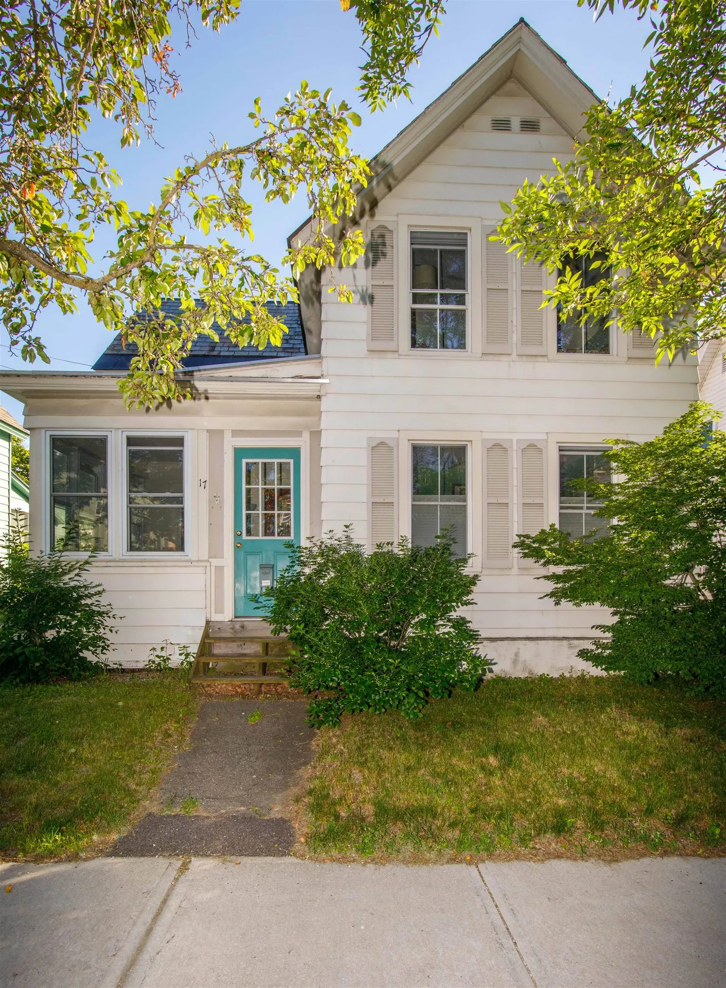 17 Crombie Street Burlington VT 05401