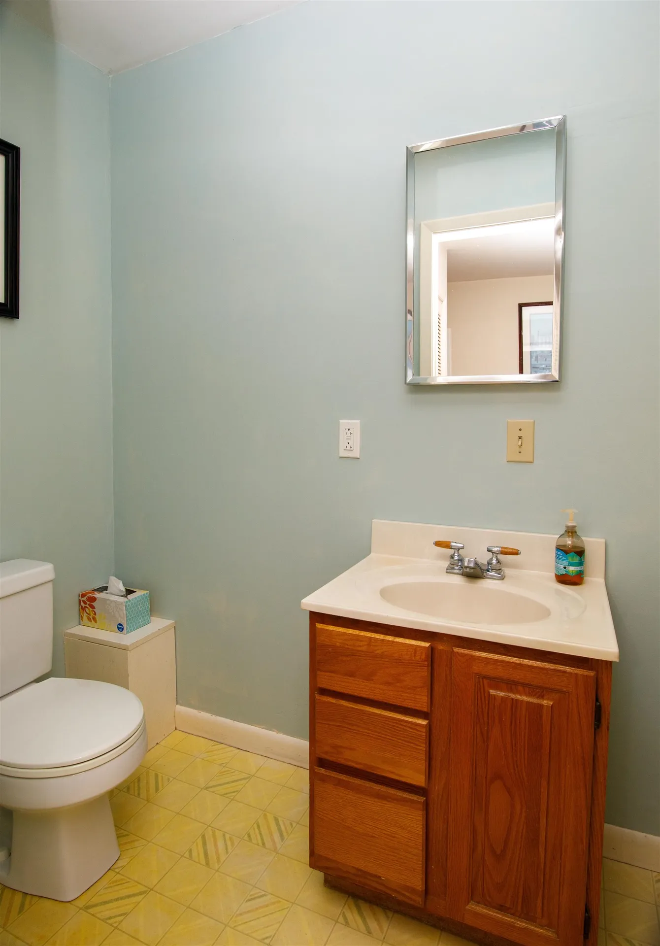 17 Crombie Street Burlington VT 05401