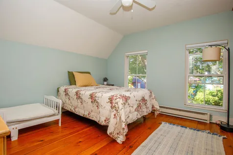 17 Crombie Street Burlington VT 05401