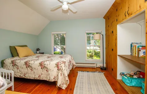 17 Crombie Street Burlington VT 05401