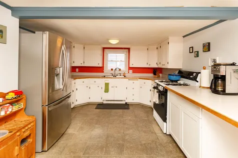 17 Crombie Street Burlington VT 05401