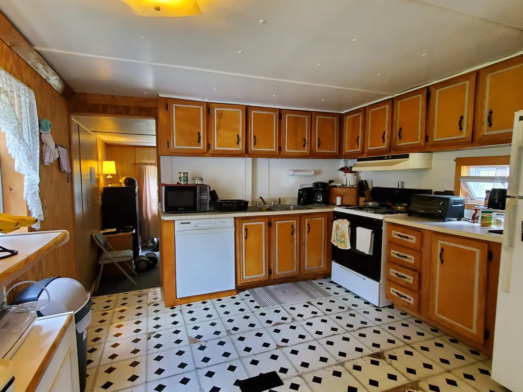 559 Fernwood Farms Road Canaan NH 03741