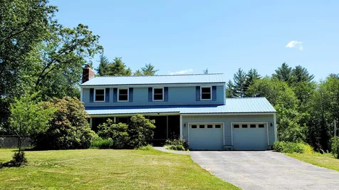 13 Oak Ridge Road Kensington NH 03833