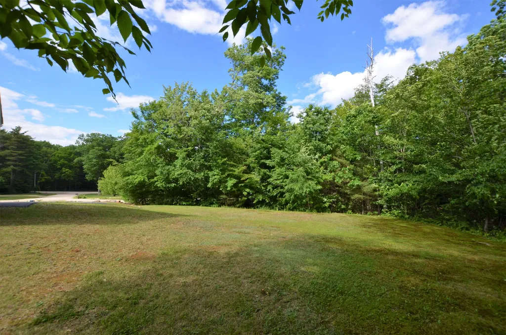 13 Pinehurst Drive Bennington NH 03442