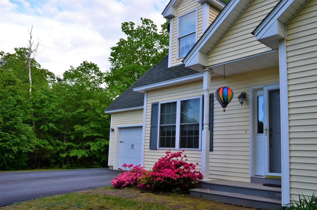 13 Pinehurst Drive Bennington NH 03442