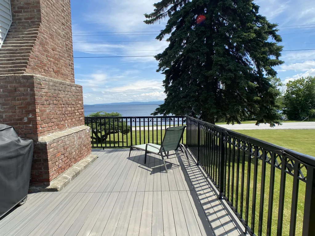 487 Us Route 2 North Hero VT 05474