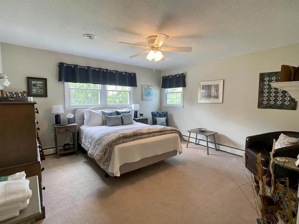 487 Us Route 2 North Hero VT 05474