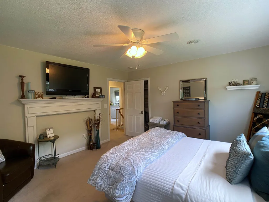 487 Us Route 2 North Hero VT 05474