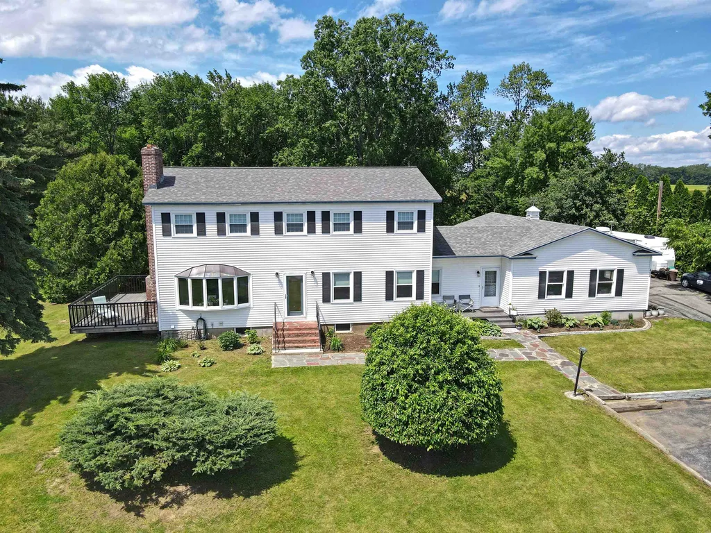 487 Us Route 2 North Hero VT 05474