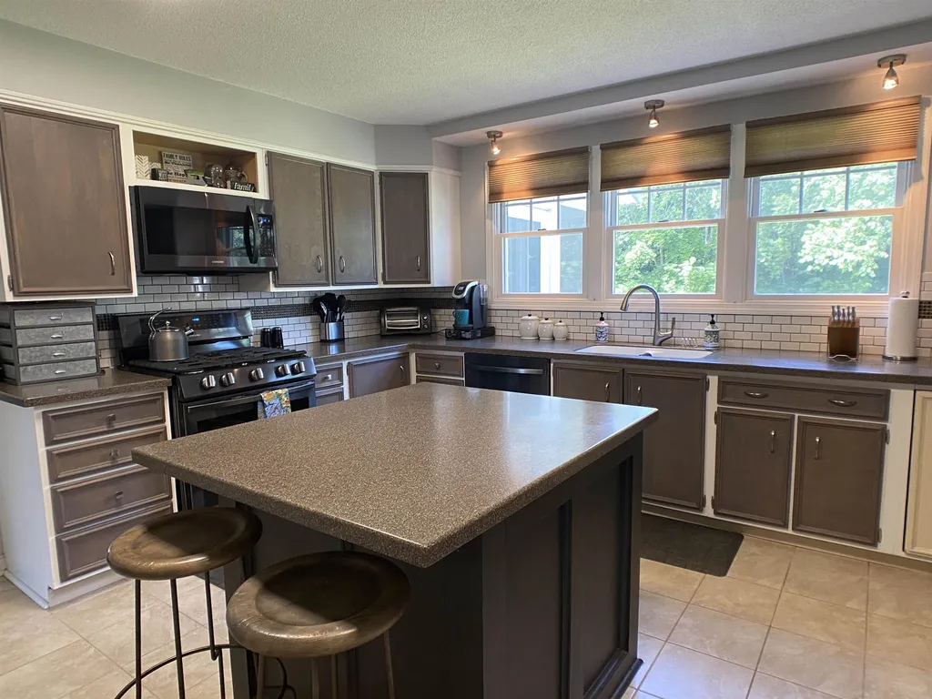 487 Us Route 2 North Hero VT 05474