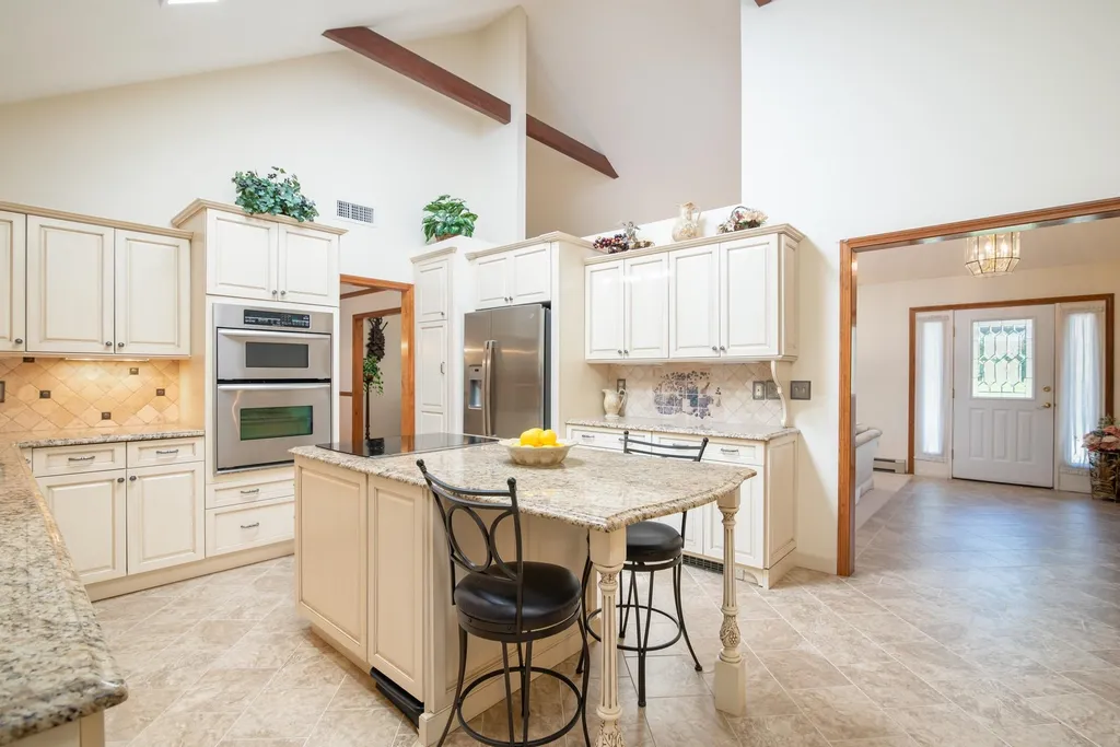 17 Stowecroft Drive Hampton NH 03842
