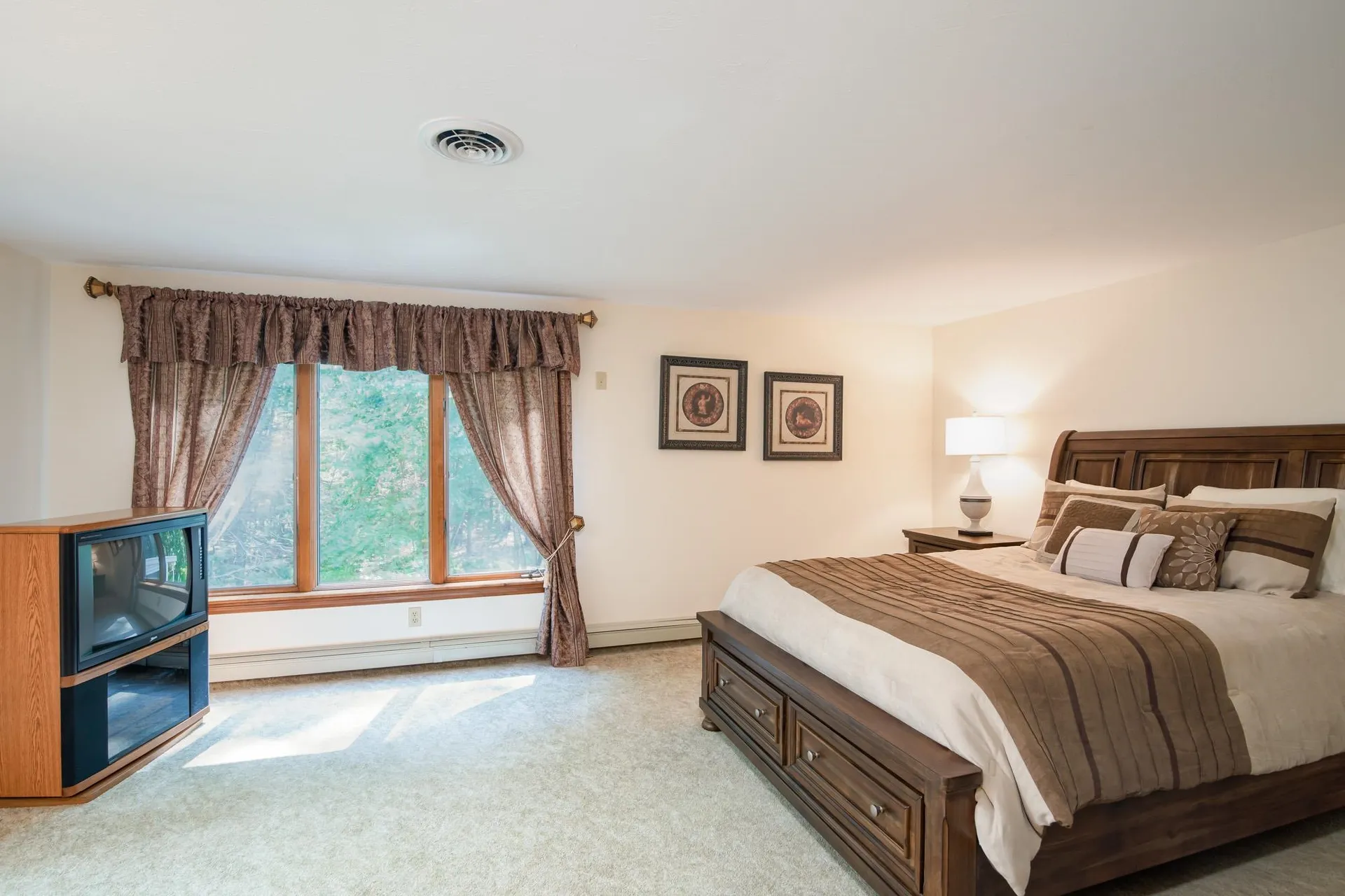 17 Stowecroft Drive Hampton NH 03842