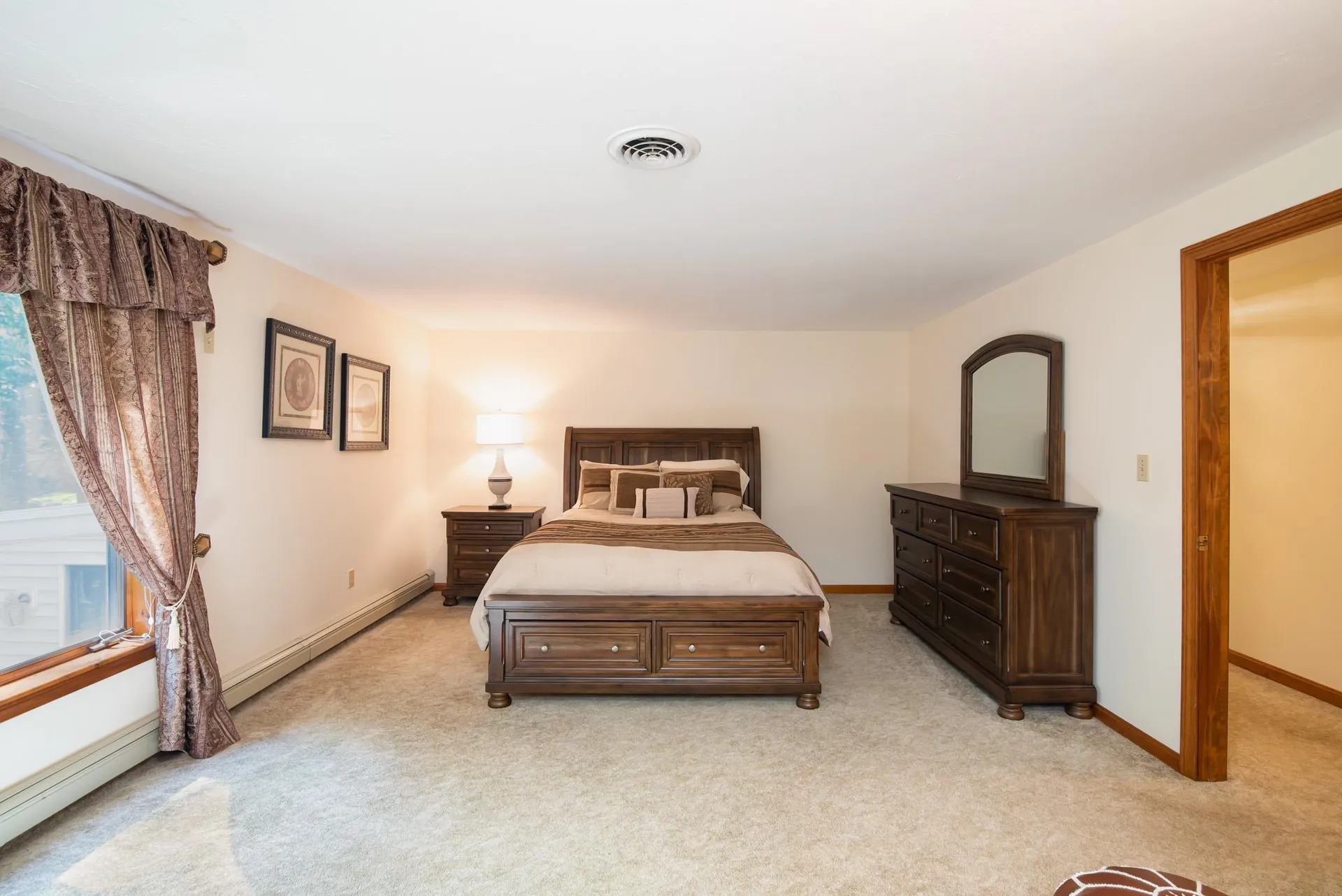 17 Stowecroft Drive Hampton NH 03842