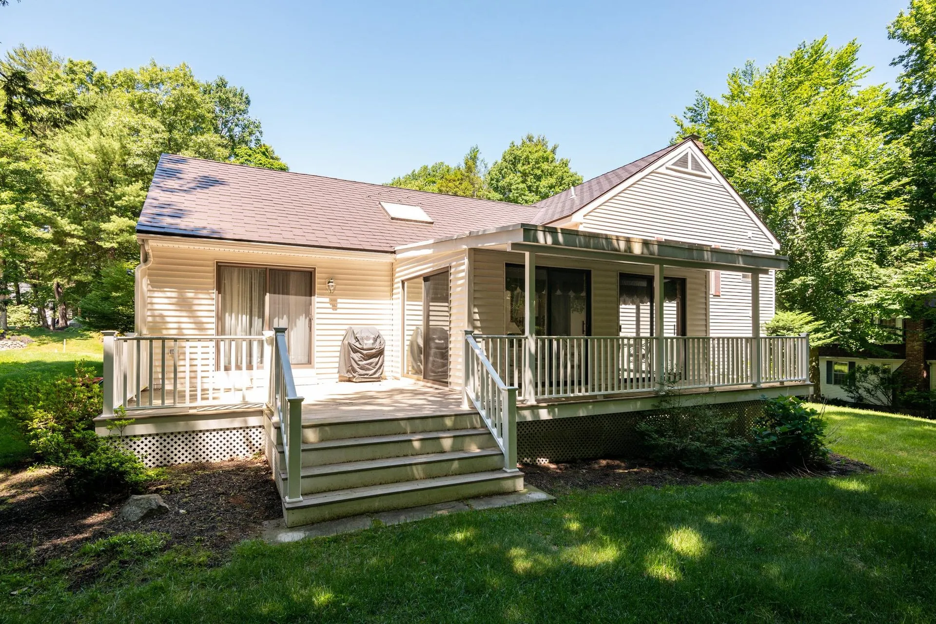 17 Stowecroft Drive Hampton NH 03842