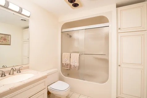 17 Stowecroft Drive Hampton NH 03842