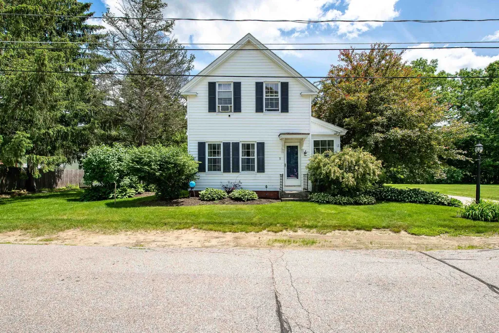 5 Hussey Street Rochester NH 03867