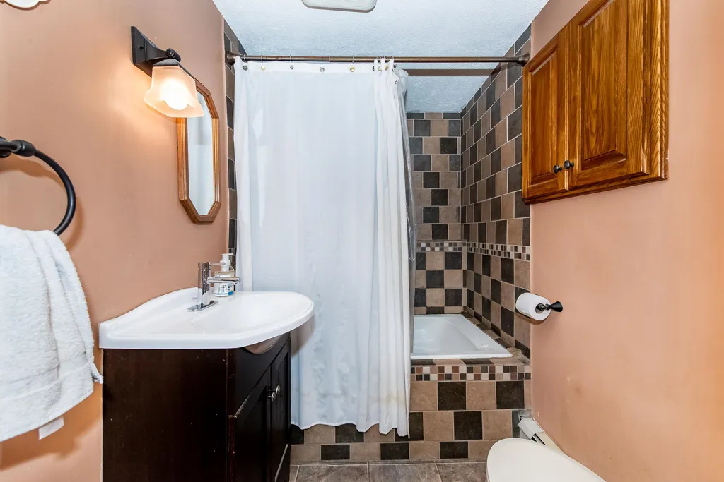 5 Hussey Street Rochester NH 03867