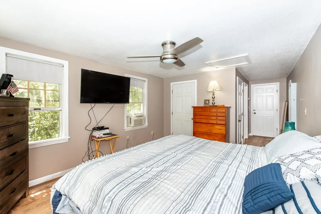 5 Hussey Street Rochester NH 03867