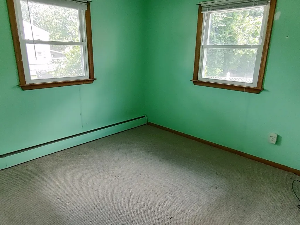 245 Calef Road Manchester NH 03103