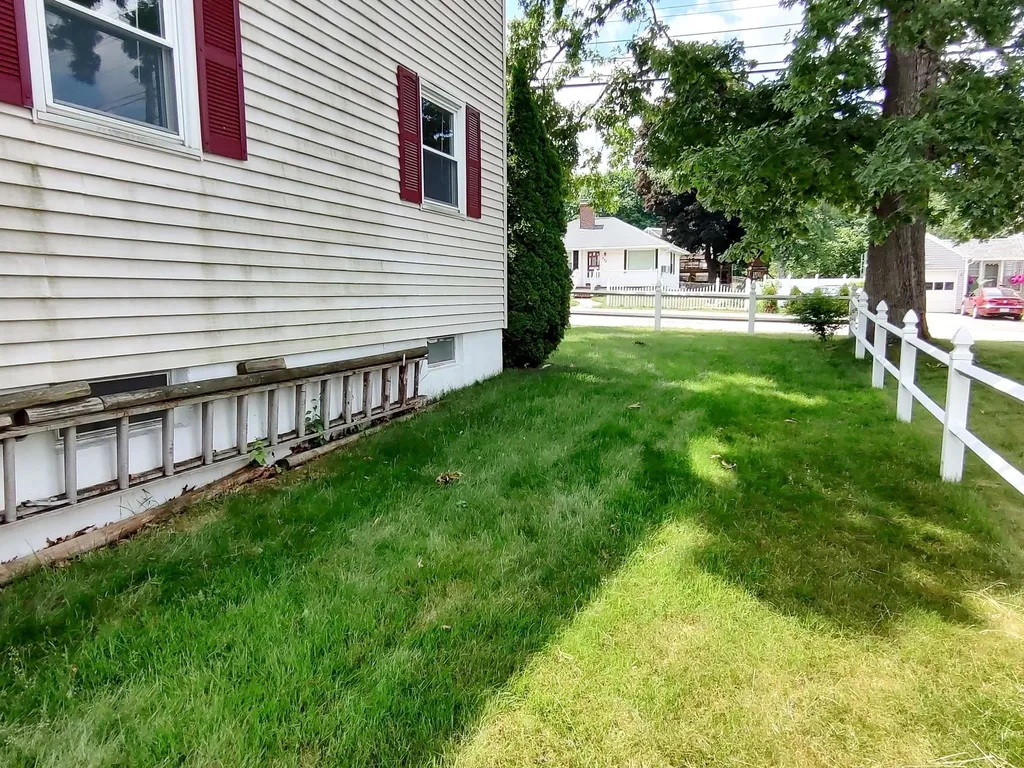 245 Calef Road Manchester NH 03103