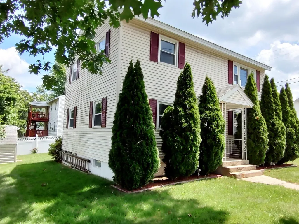 245 Calef Road Manchester NH 03103