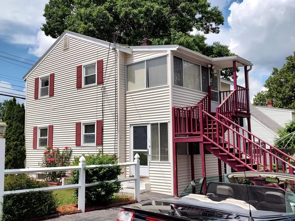245 Calef Road Manchester NH 03103