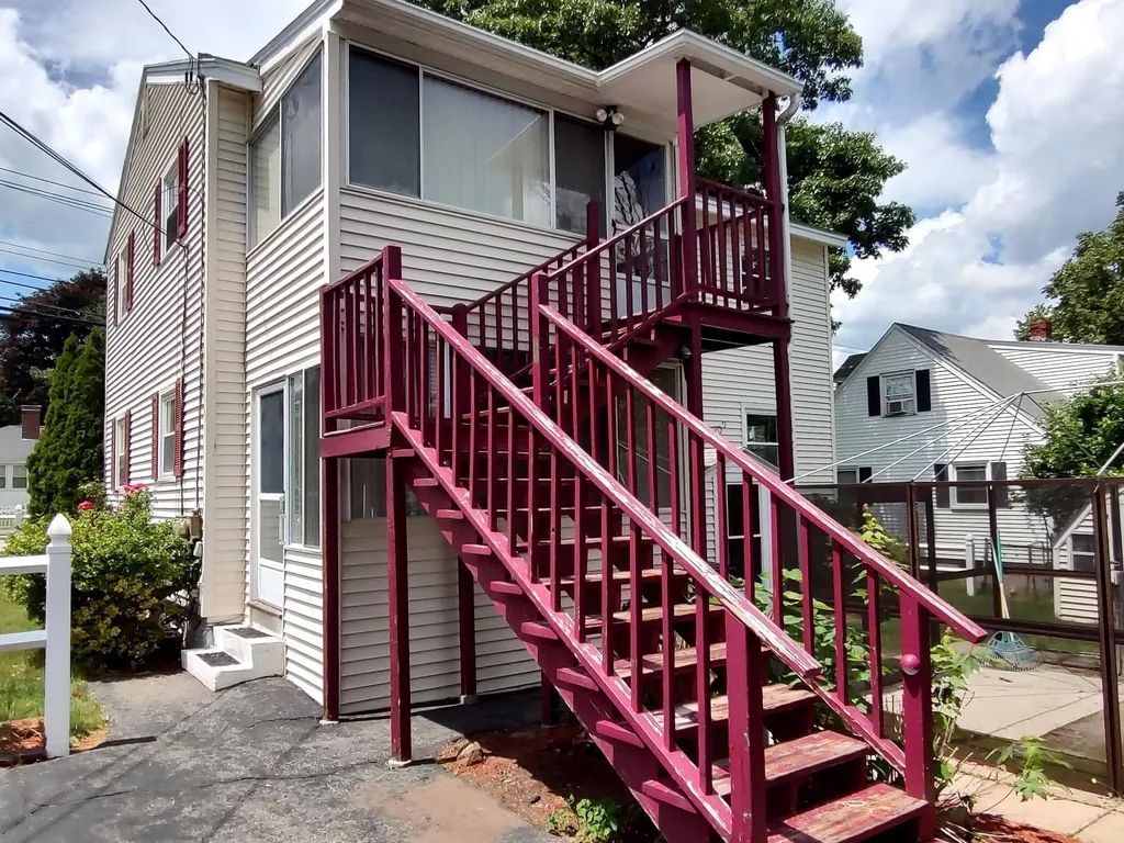 245 Calef Road Manchester NH 03103