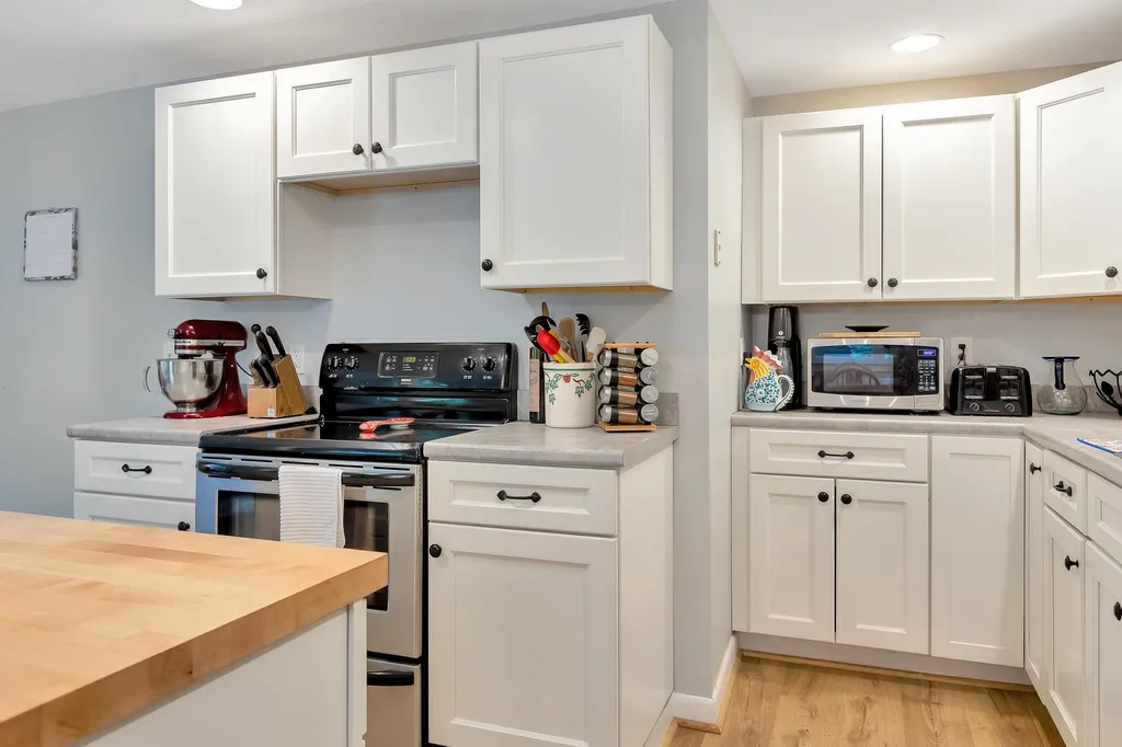642 River Road Lyme NH 03768