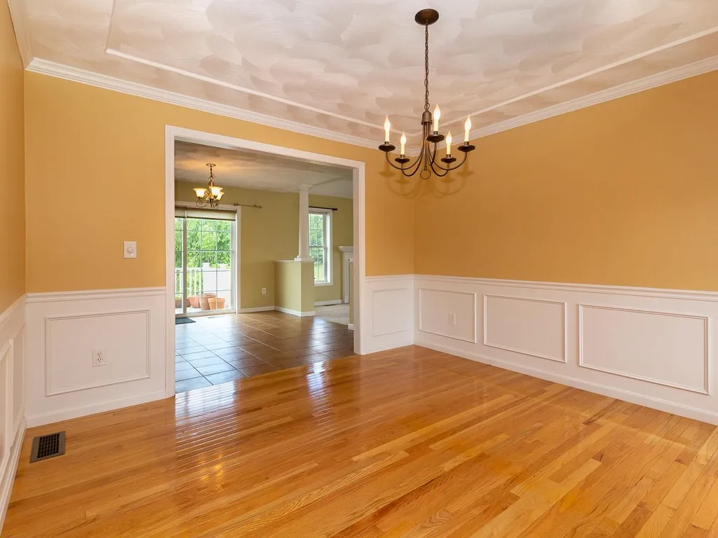 27 Victoria Drive Somersworth NH 03878